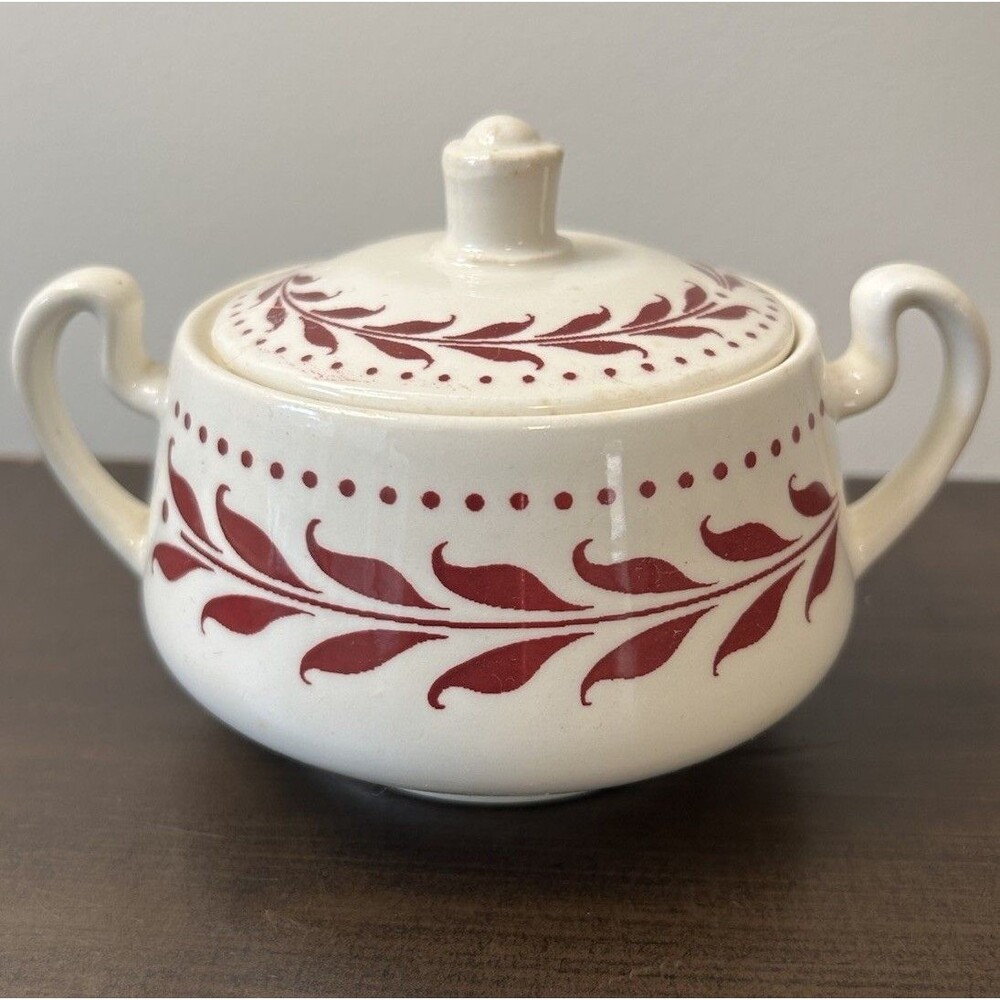 Homer Laughlin HEMLOCK RED Sugar Bowl: Brittany Laurel Leaf Tulip Vintage